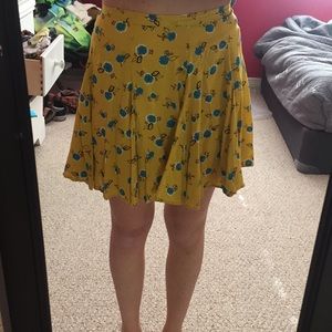URBAN OUTFITTERS MUSTARD FLOWY SKIRT